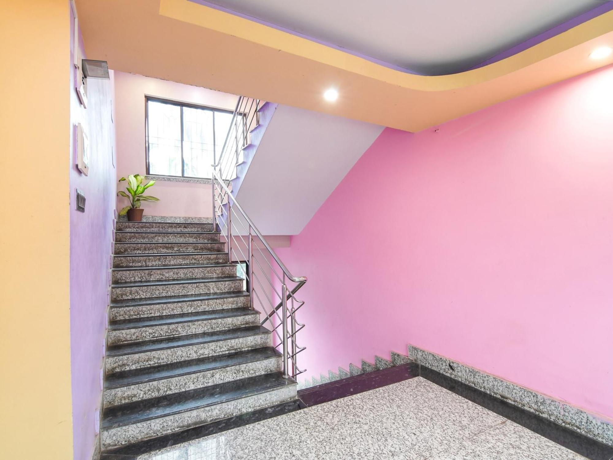 Oyo Flagship Hotel Red Velvet Hugli-Chinsurah Exterior foto